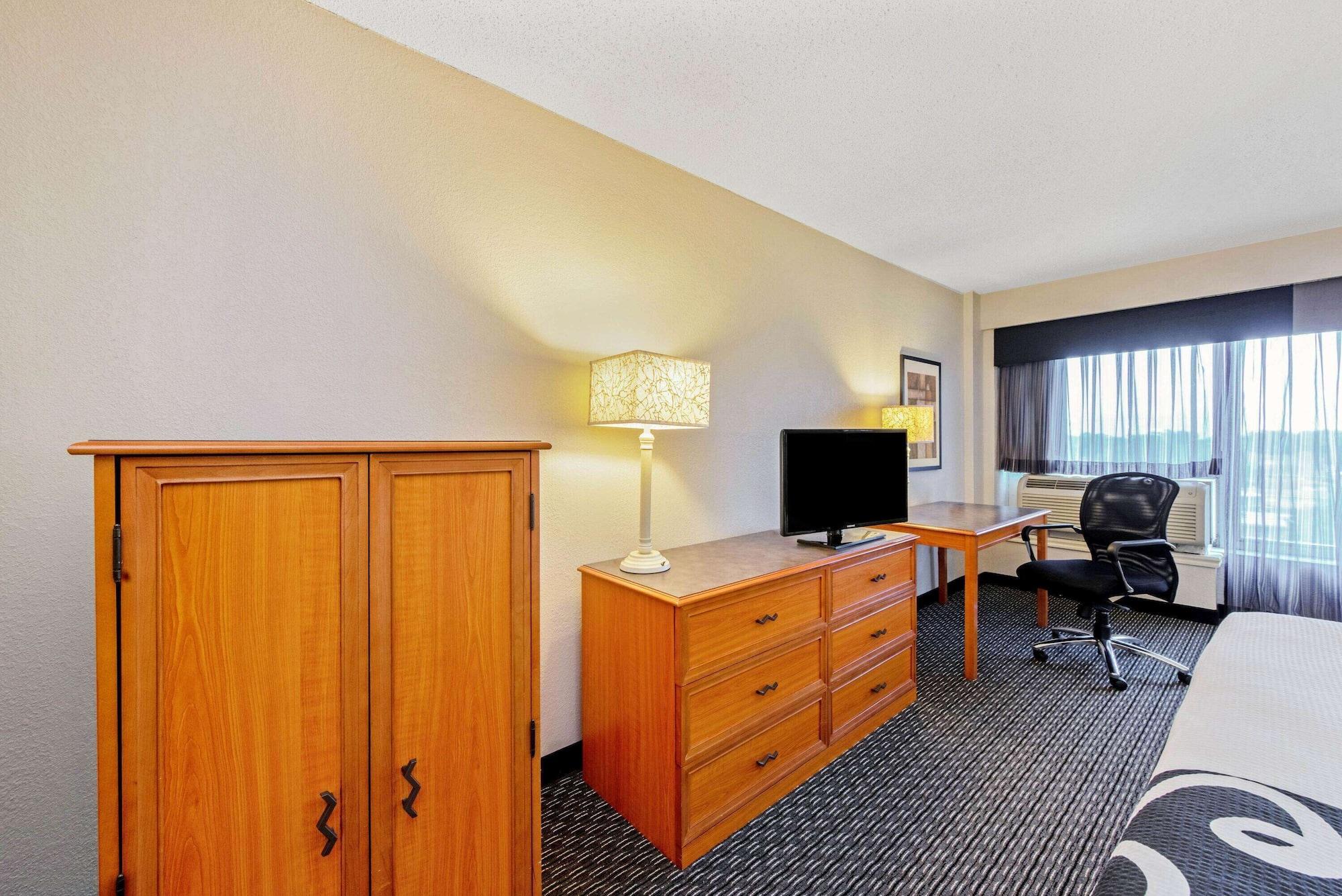 La Quinta By Wyndham New Orleans Airport Kenner Exterior foto