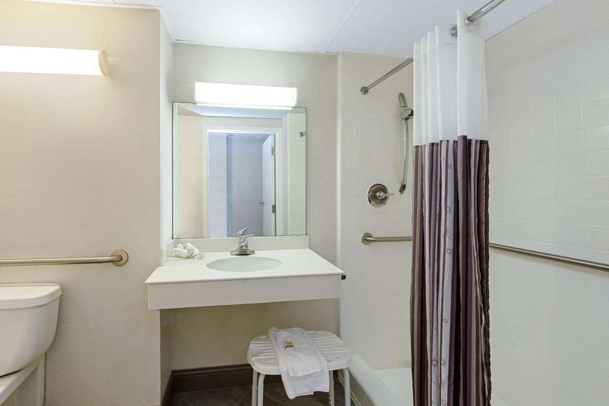 La Quinta By Wyndham New Orleans Airport Kenner Exterior foto