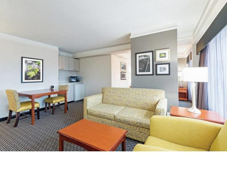 La Quinta By Wyndham New Orleans Airport Kenner Exterior foto
